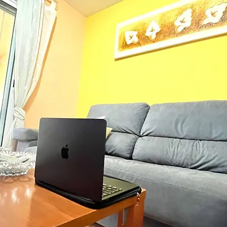 Amplio De 3 Con Piscina, Pista De Padel, Futbol Y Garaje Cubierto 2 Coches En Altas Entinas Apartamento