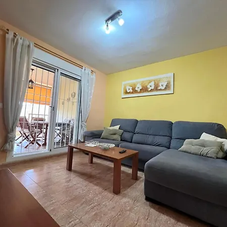 Apartamento Amplio De 3 Con Piscina, Pista De Padel, Futbol Y Garaje Cubierto 2 Coches En Altas Entinas