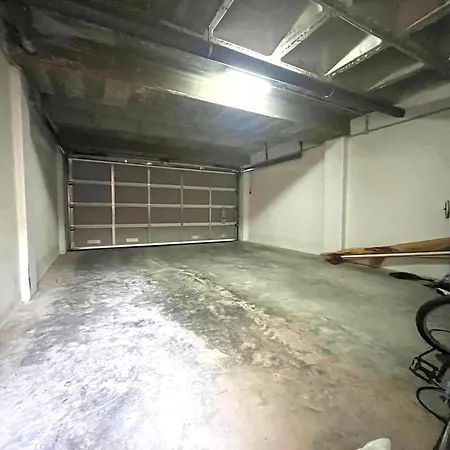 Amplio De 3 Con Piscina, Pista De Padel, Futbol Y Garaje Cubierto 2 Coches En Altas Entinas Apartamento